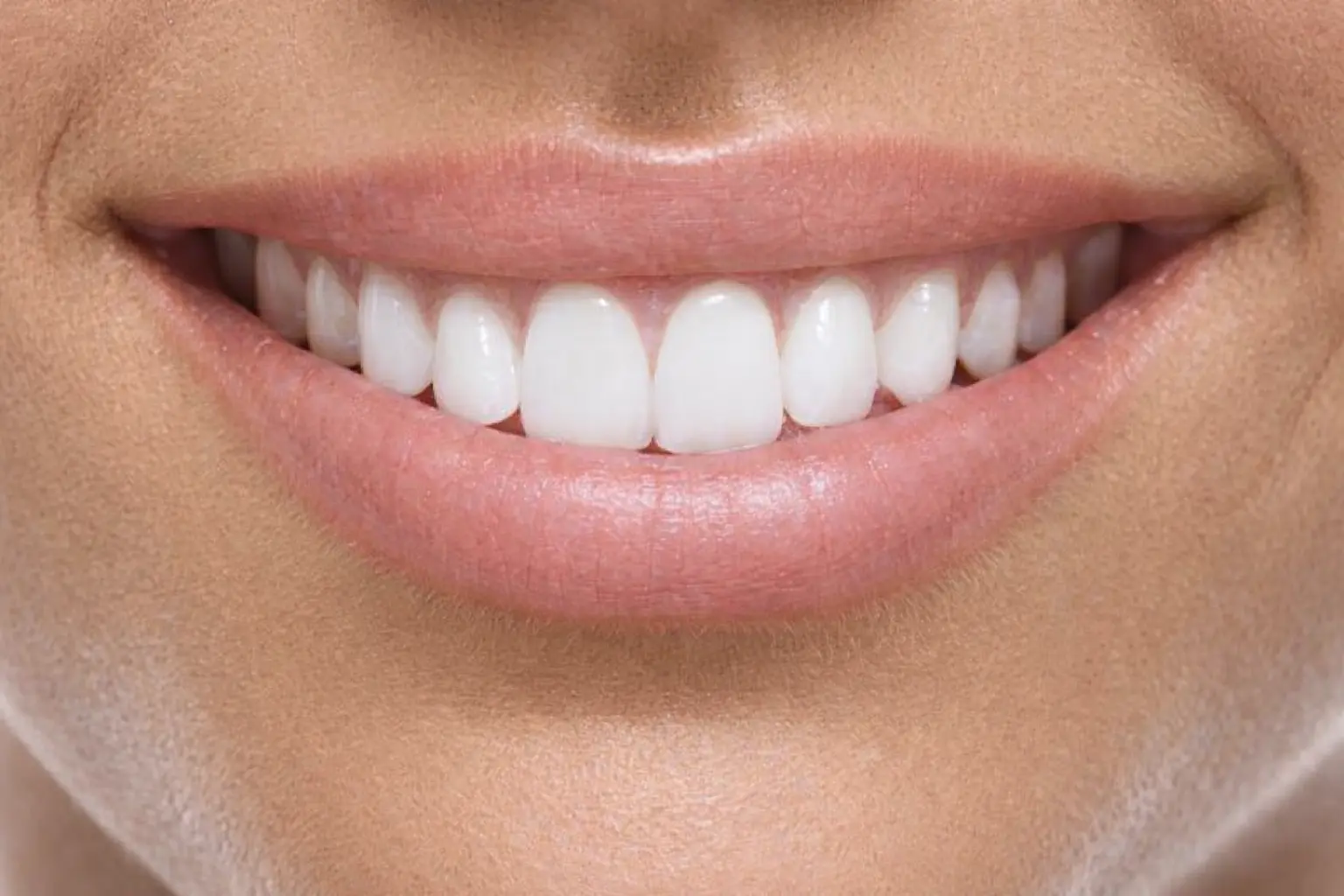 Po ošetření – zářivě bílý úsměv